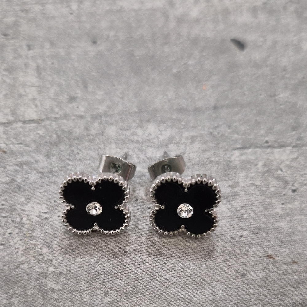 Elegant Black Silver Stud Earrings